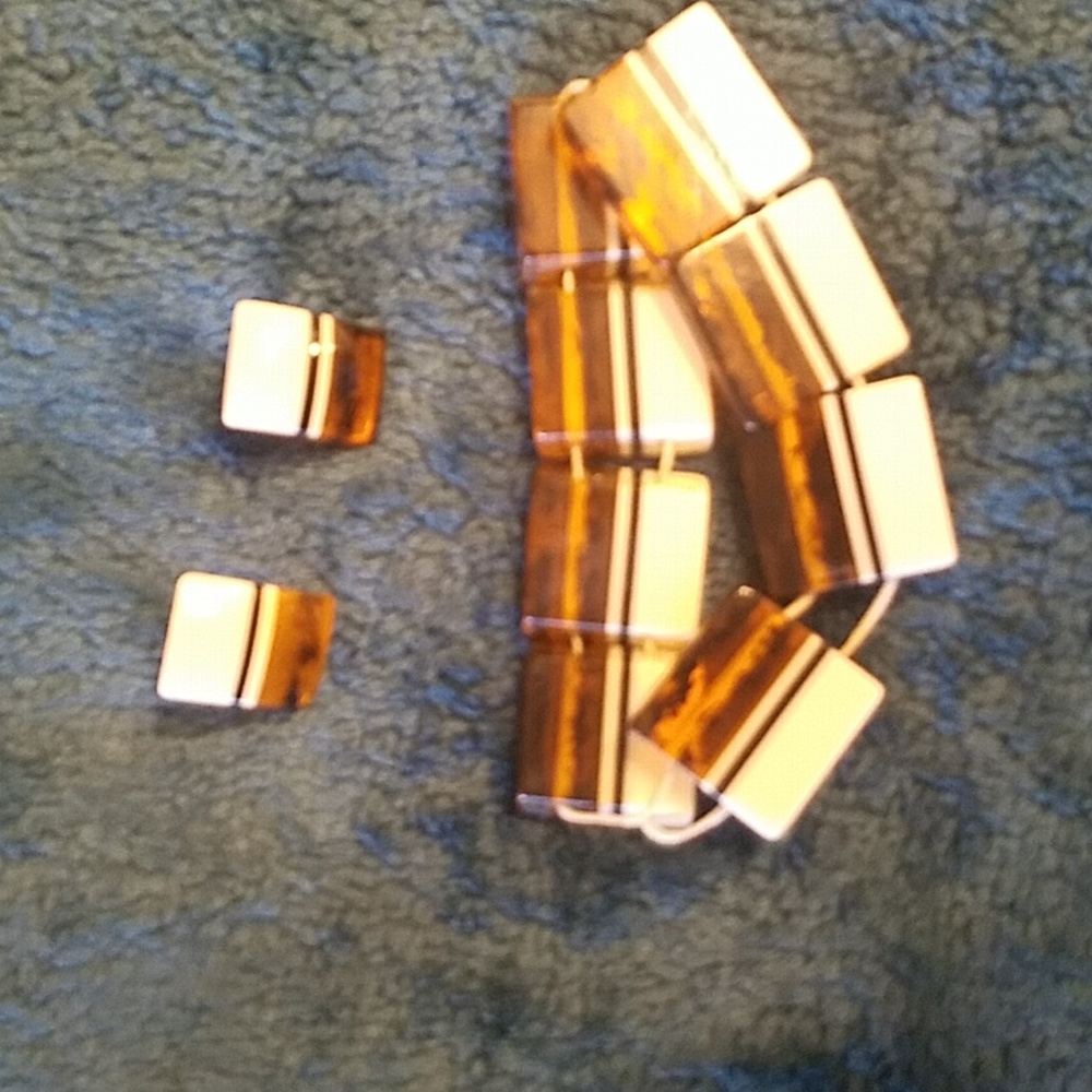 Bracelet and earrings set